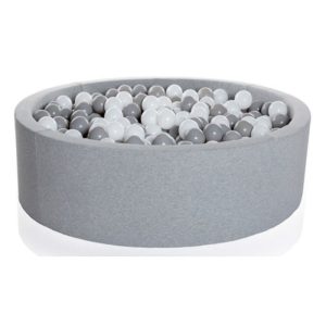 Penasti bazen z 200 žogicami